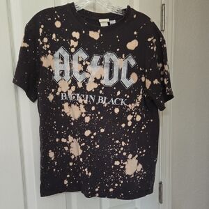 H&M Black and Cream Graphic Tee